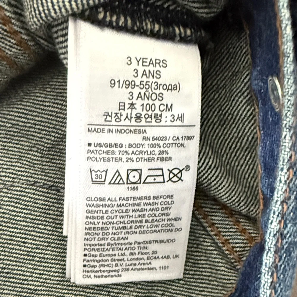 NWT Gender Neutral GAP Disney Denim Jacket with embroidered Mickey Mouse